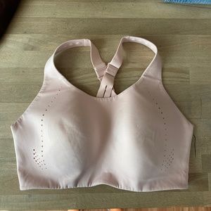 36 DD Lululemon Sports Bra light pink lined Air support